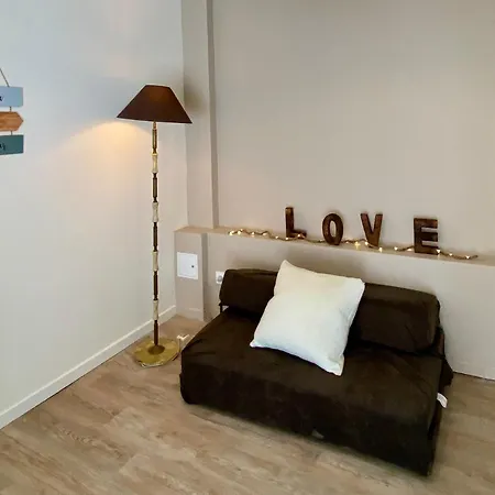 Le Confort Normand: Quayside Comfort With Netflix & Free Parking Apartment *